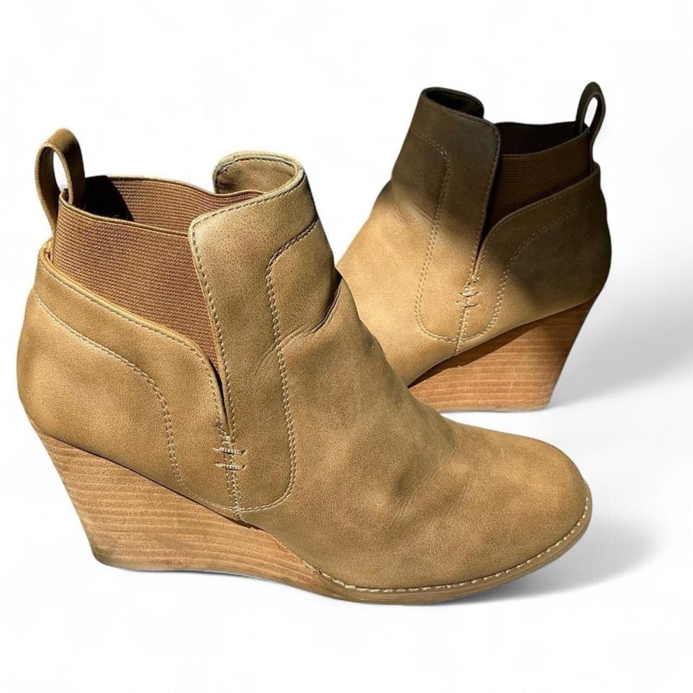 Size 9 - Women's Wedge Ankle Boots